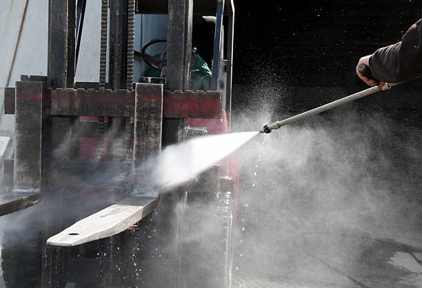Why Choose Our Certified Pressure Washing Experts for Your Project Needs in Rustburg, VA?